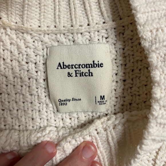 White Abercrombie Cable Knit Sweater - Picture 3 of 4